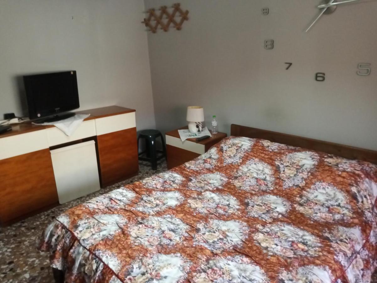 Katerina'S Apartments Kini Екстериор снимка