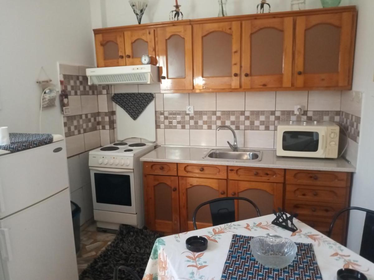 Katerina'S Apartments Kini Екстериор снимка
