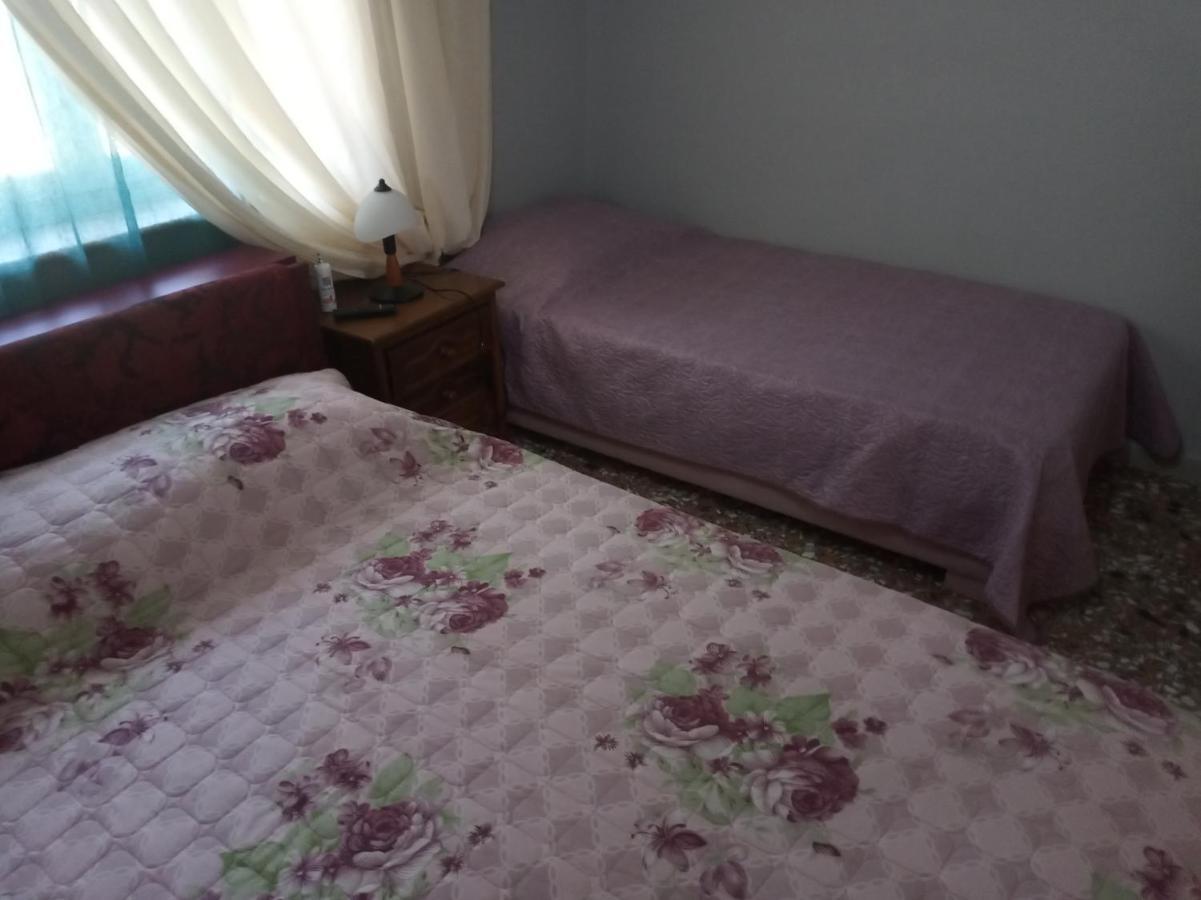 Katerina'S Apartments Kini Екстериор снимка