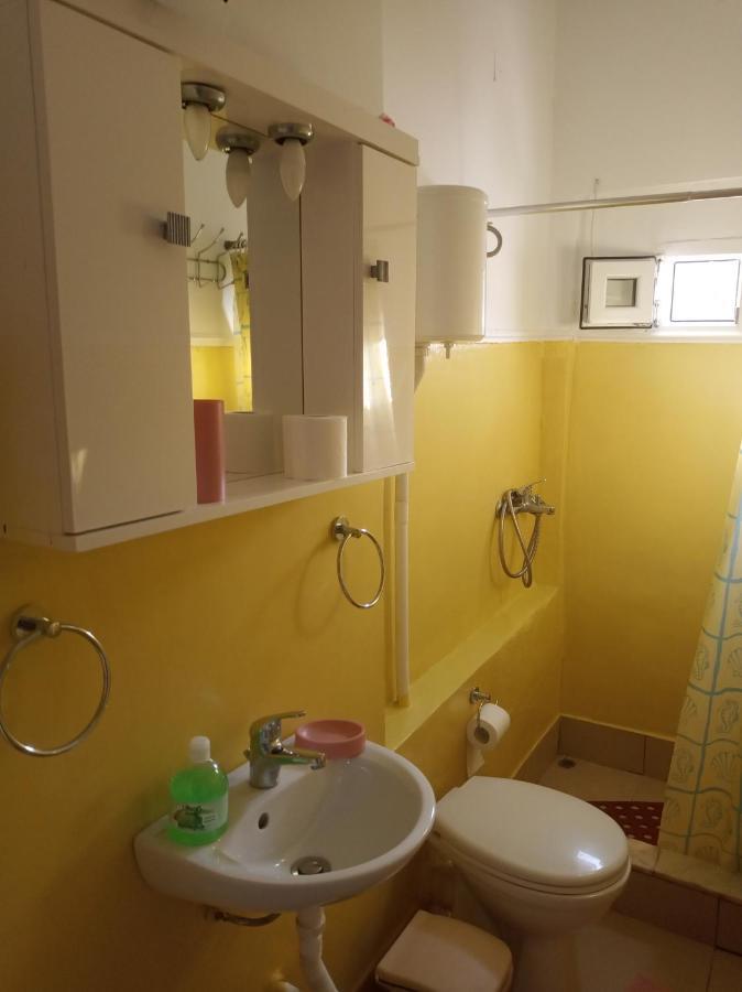 Katerina'S Apartments Kini Екстериор снимка