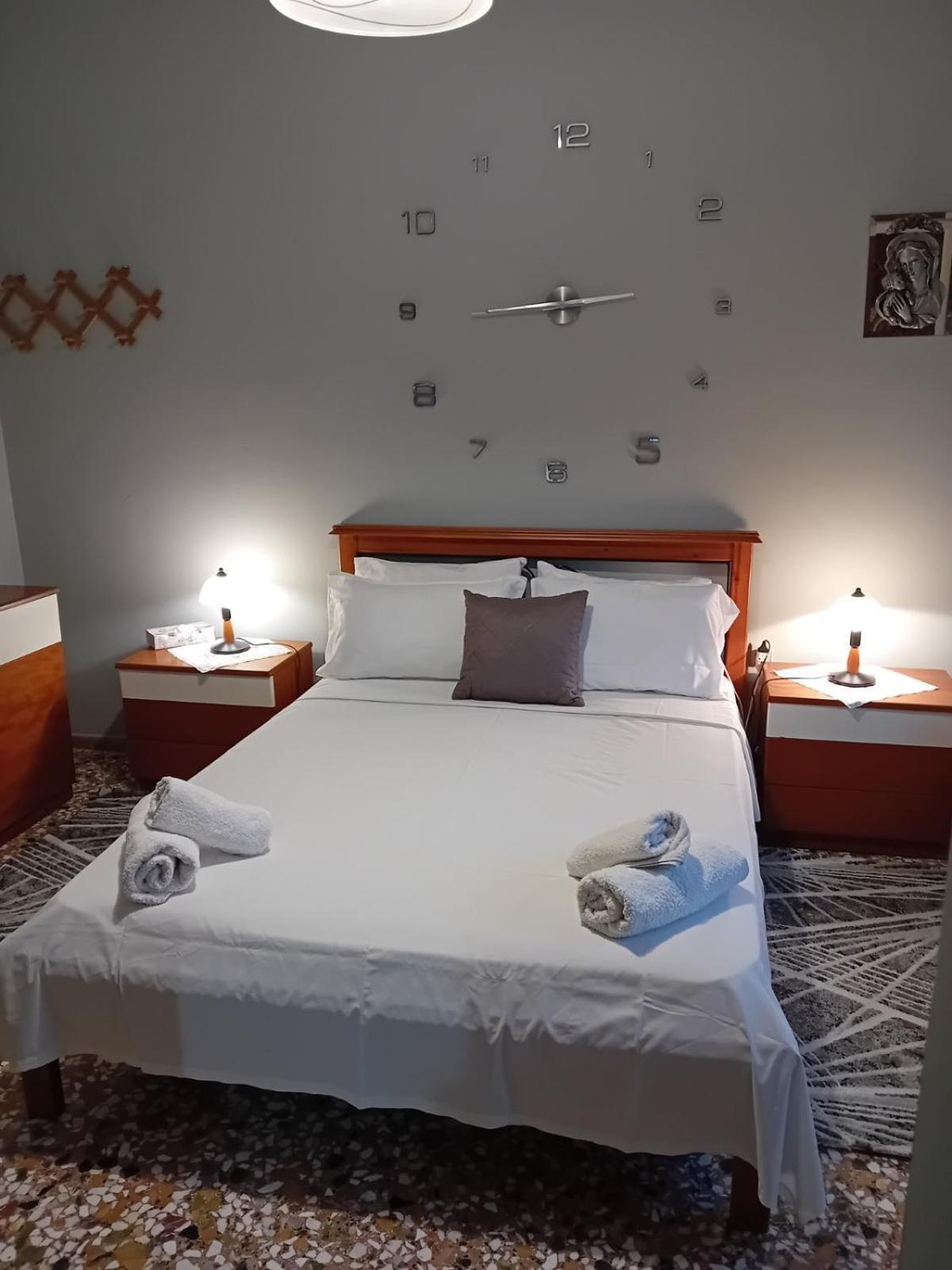 Katerina'S Apartments Kini Екстериор снимка