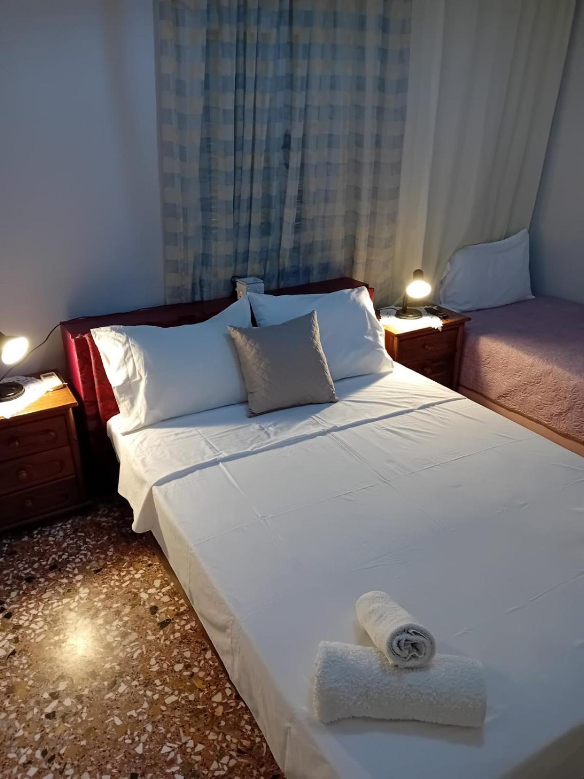 Katerina'S Apartments Kini Екстериор снимка