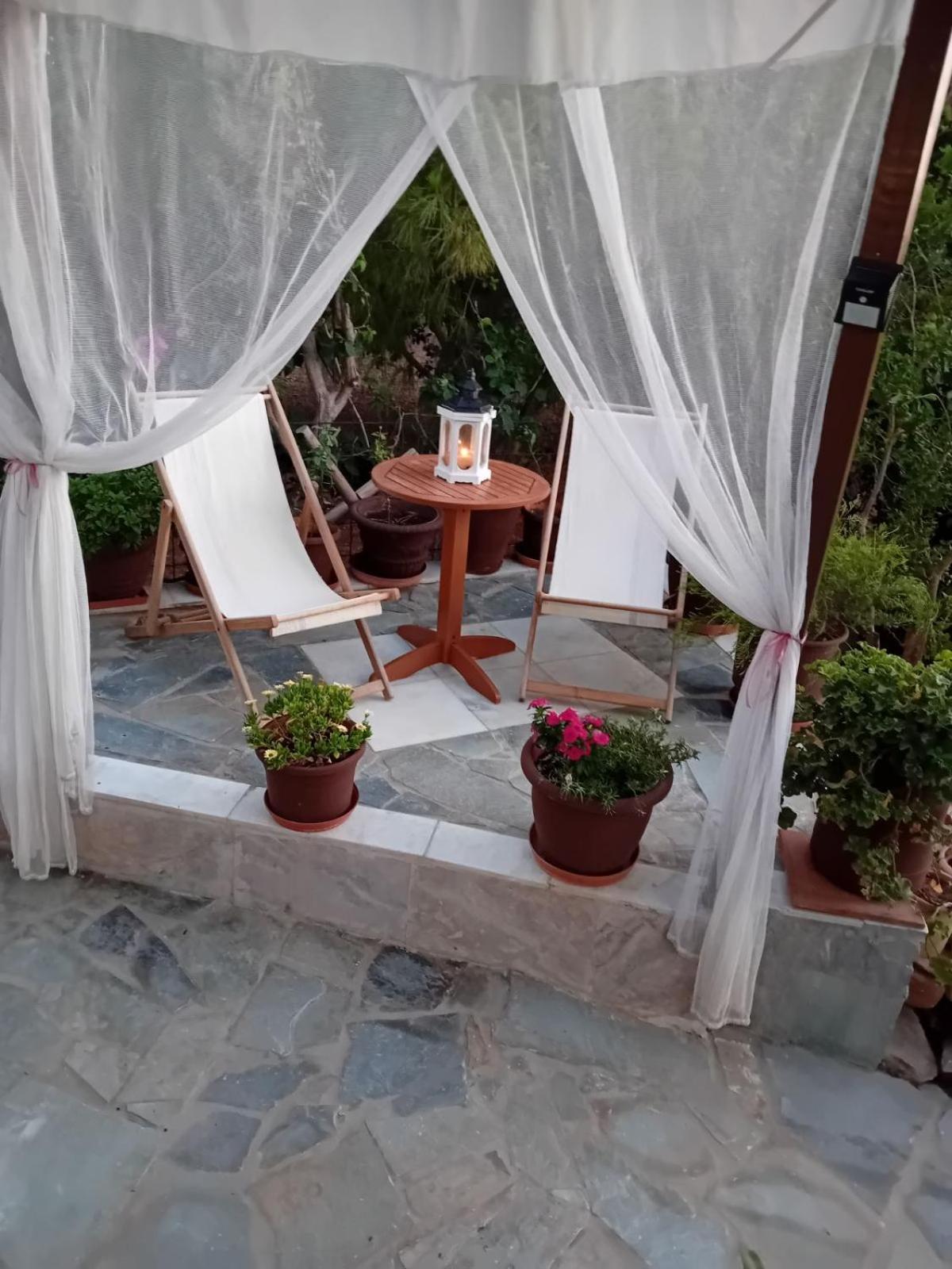Katerina'S Apartments Kini Екстериор снимка