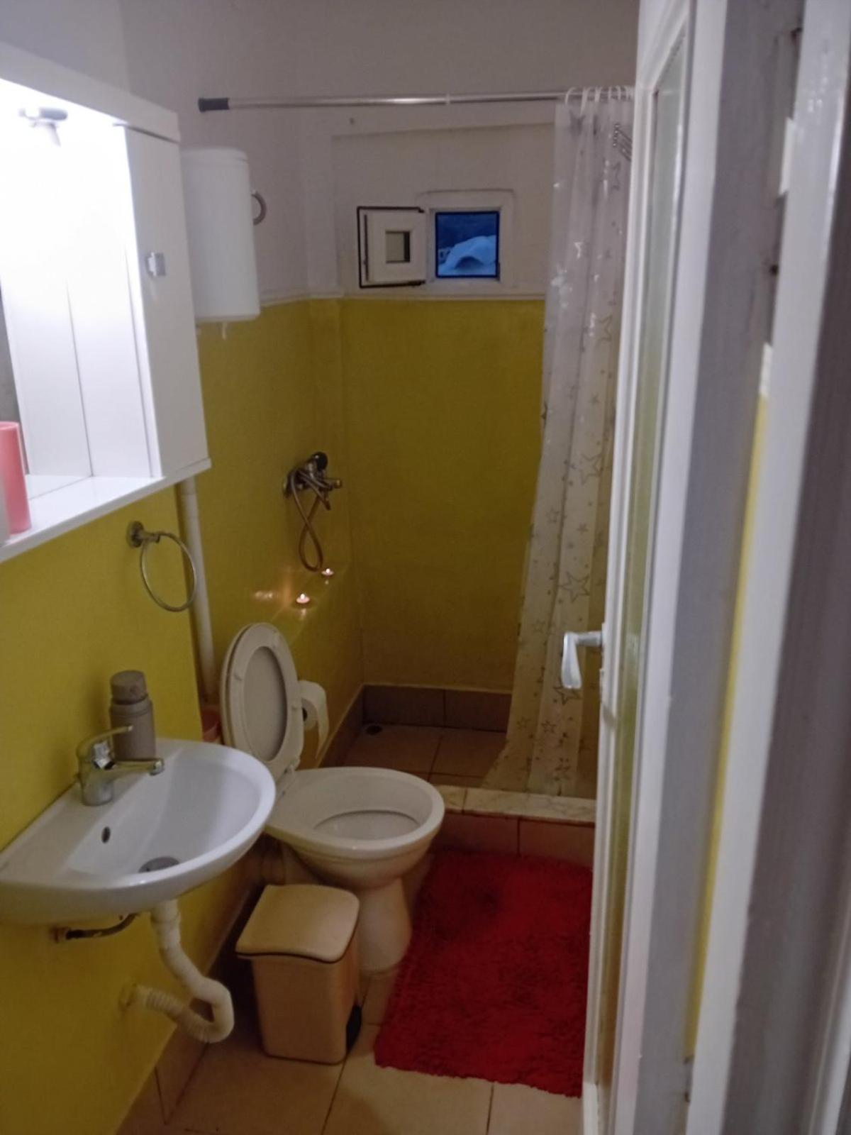 Katerina'S Apartments Kini Екстериор снимка