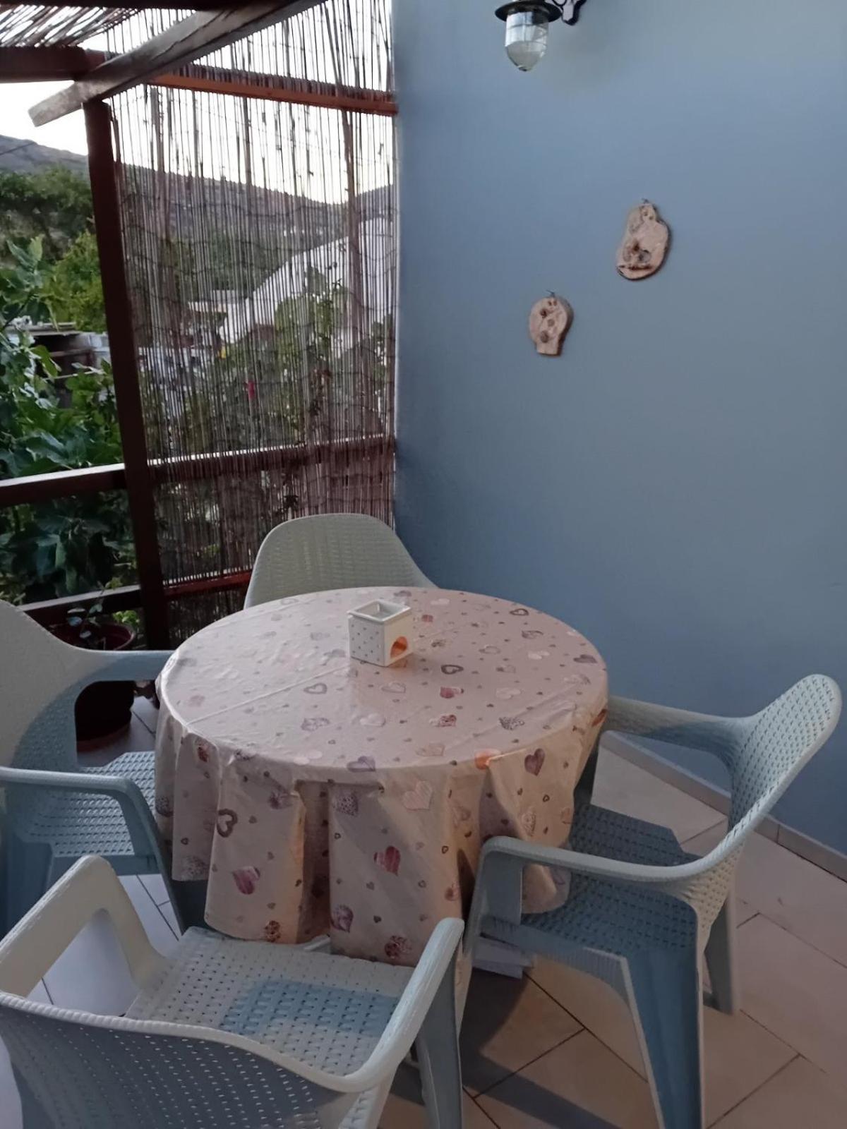 Katerina'S Apartments Kini Екстериор снимка